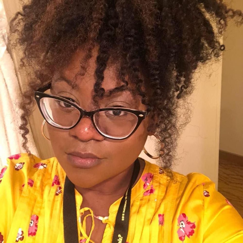 Meet your Posher, Clarissa